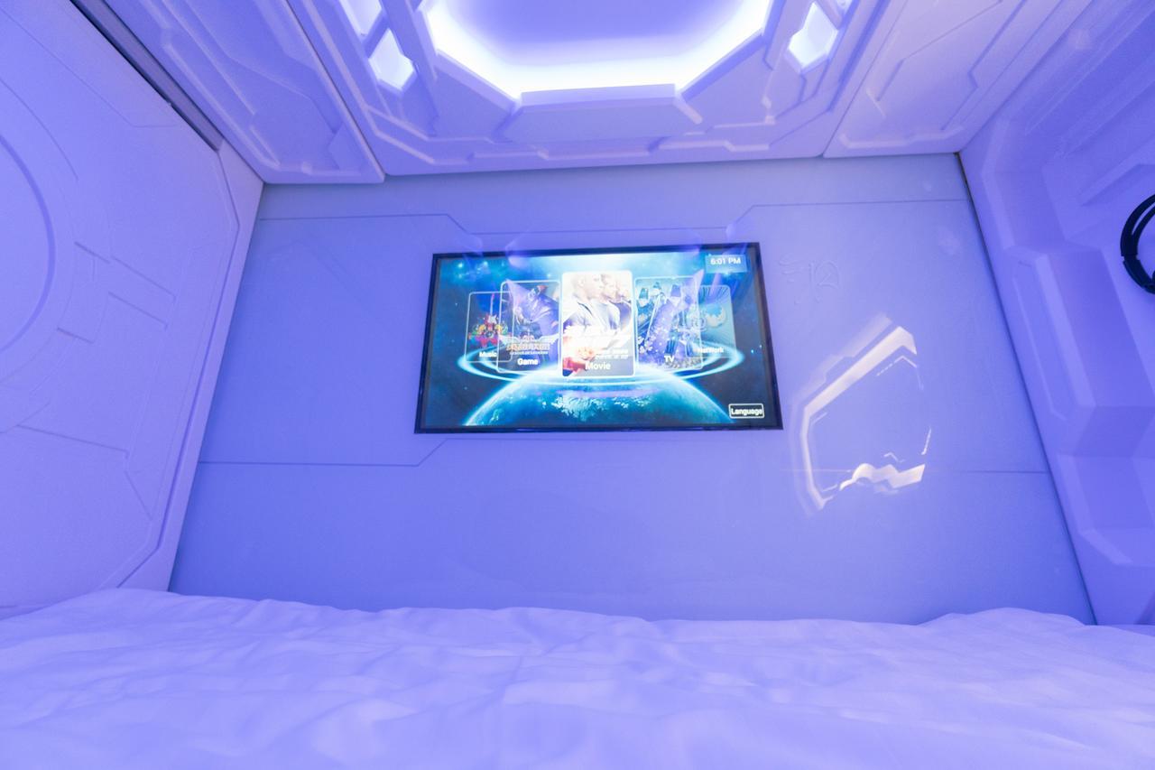 Seaview Capsule Hotel Кота-Кінабалу Екстер'єр фото