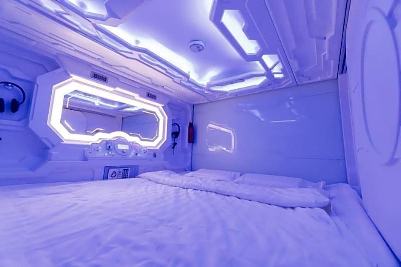 Seaview Capsule Hotel Кота-Кінабалу Екстер'єр фото